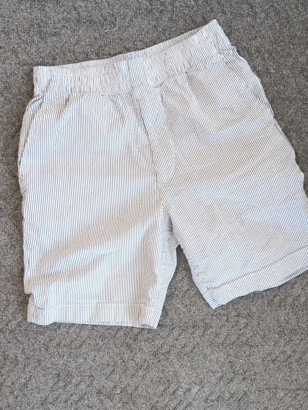 Uniqlo Men's White Shorts with Navy Pinstripes